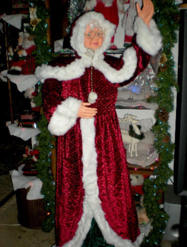 life size 5 foot 2 mrs santa claus sings winter wonderland life size 5 foot 2 mrs santa claus sings winter wonderland