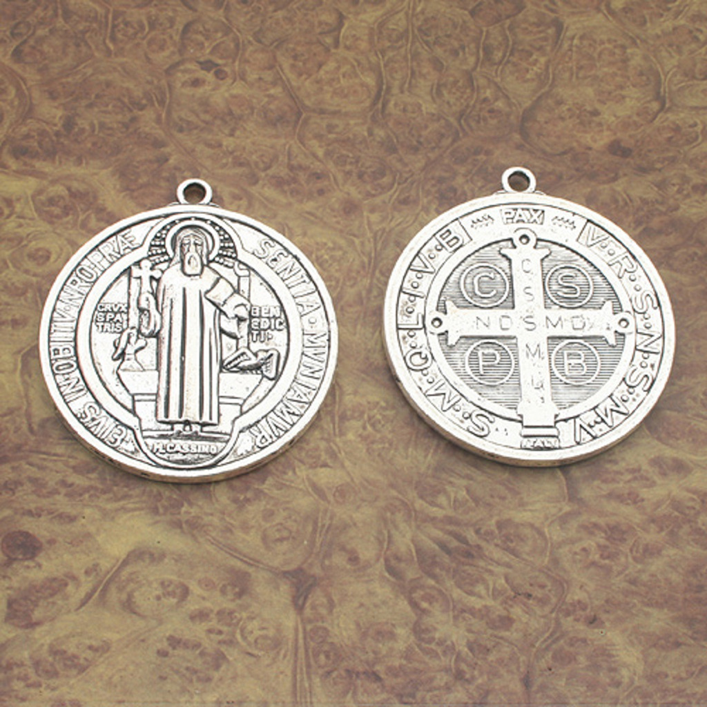 2pc Tibetan Silver EIVS IN OBITV NRO RRA SENTIA MVNIAMVR charm pendants