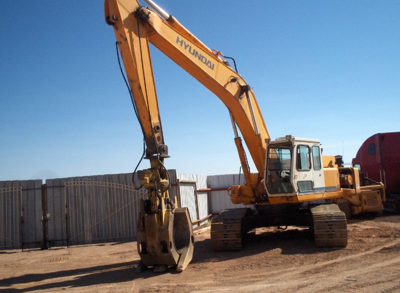 97 Hyundai Robex 320LC Trackhoe Excavator Scrap Grapple
