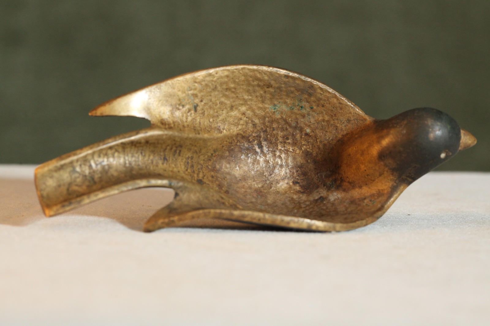 VTG Brass Metal Love Dove Bird Smoking Tob