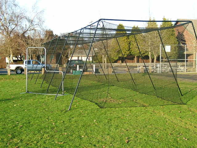 BASEBALL BATTING CAGE & L-SCREEN COMPLETE WITH FRAMES
