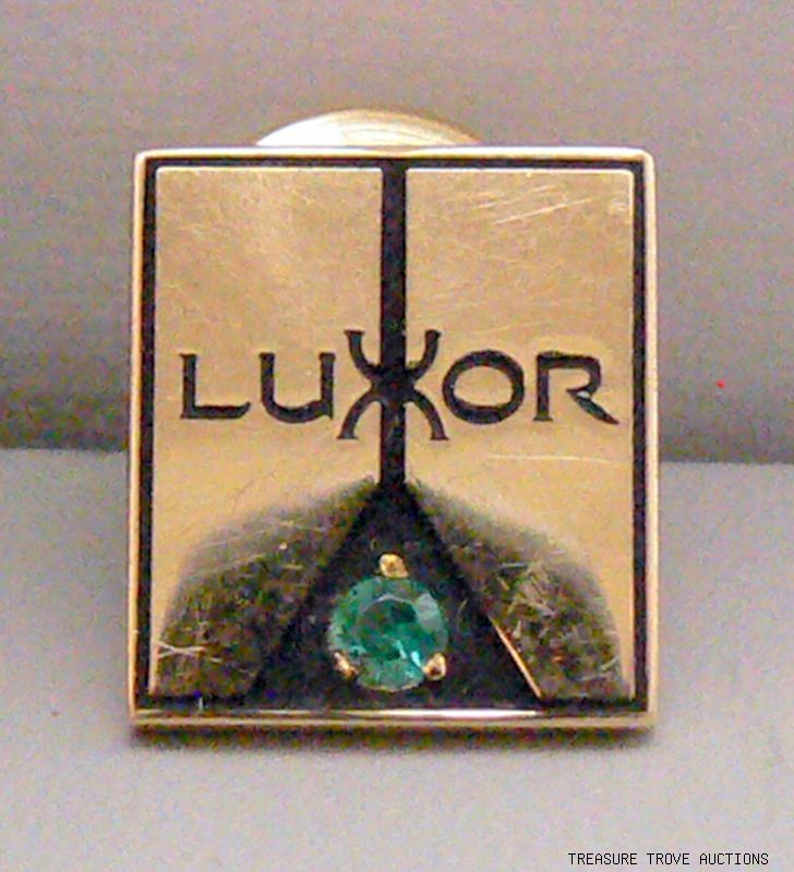 14K GOLD LUXOR CASINO EMPLOYEE SERVICE PIN 14KT SCRAP ?