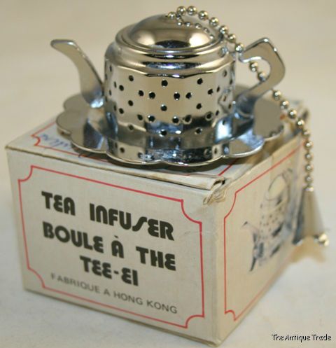 1970s Vintage stainless steel Teapot shaped Tea infuser with original box