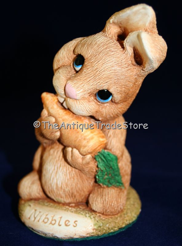 Vintage British Moorcraft cast ceramic Nibbles rabbit