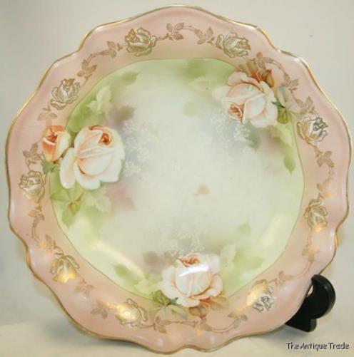 1910 British ceramics large bowl in Dixonian Rose pattern