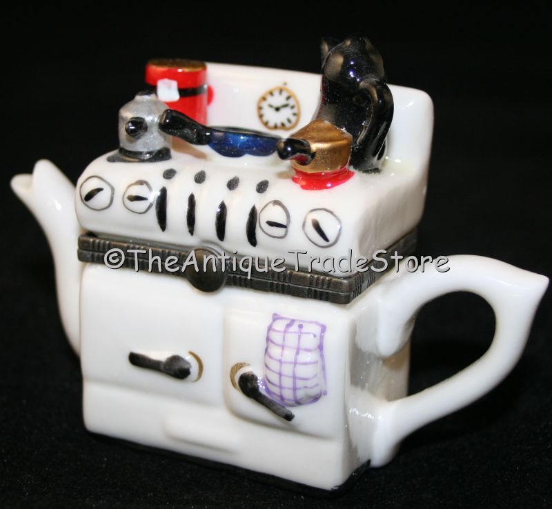 Ceramic hand painted Kitchen Stove trinket box