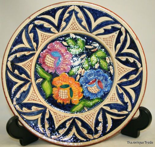 Superb hand painted Portuguese Olaria Bulhao decorative terracotta art plate