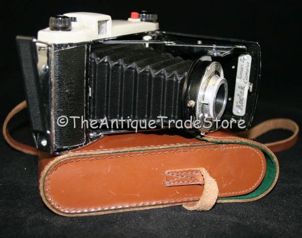Vintage Kodak Junior Photo camera with leather case