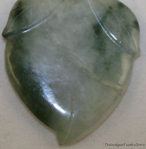 Vintage natural Jadeite carved leaf Pendant je17