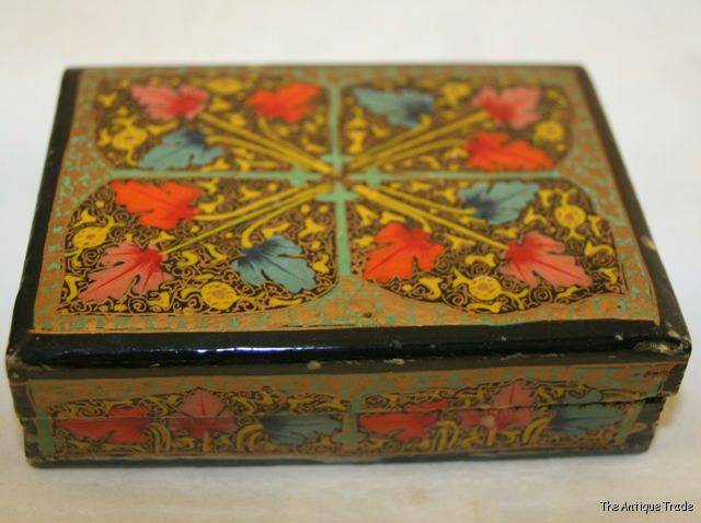 Vintage Chinese small black lacquer trinket box