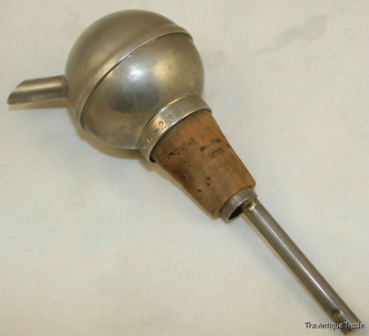 Vintage British Art Deco stopper Pourer