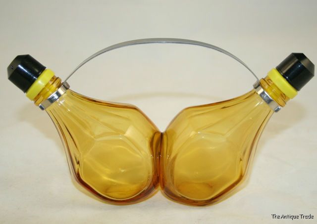 Stylish 70s design two conjoined amber glass bottles with handle for vinegar oil