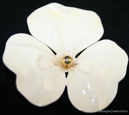 Vintage jewelry enamel white flower pin brooch  je25
