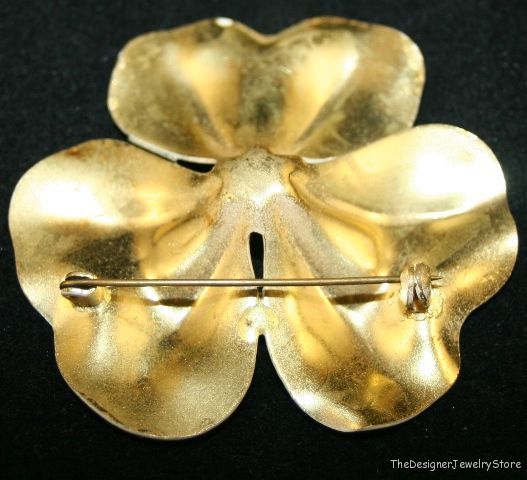 Vintage jewelry enamel white flower pin brooch  je25