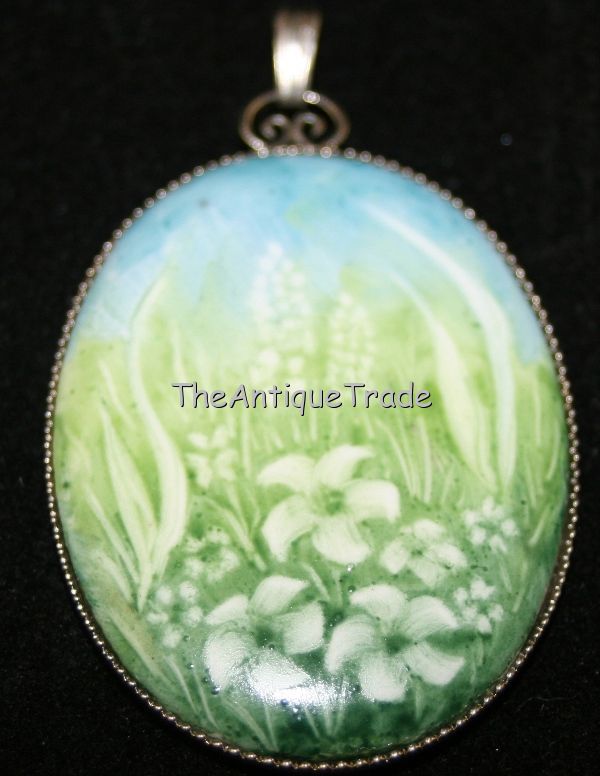 Vintage hand painted enamel Pendant miniature sku2z