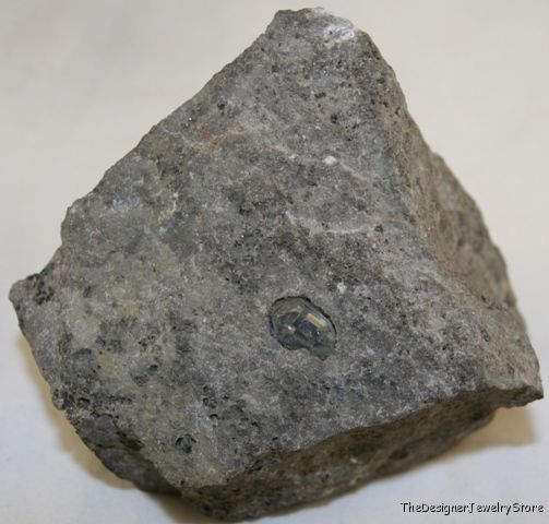 Natural Herkimer diamond quartz crystal in stone qu03