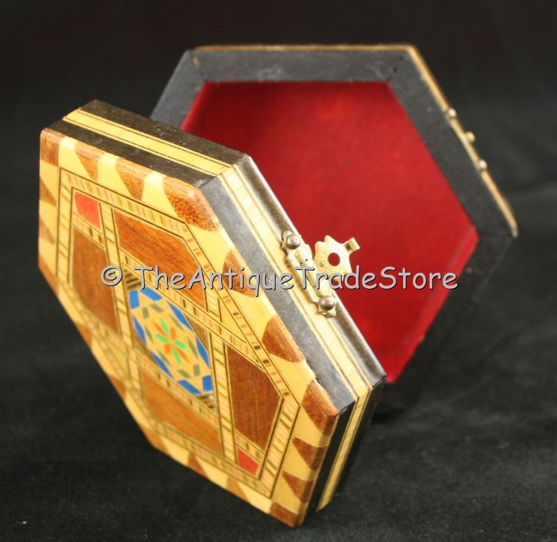 Vintage wood trinket Jewelry box with veneer inlay