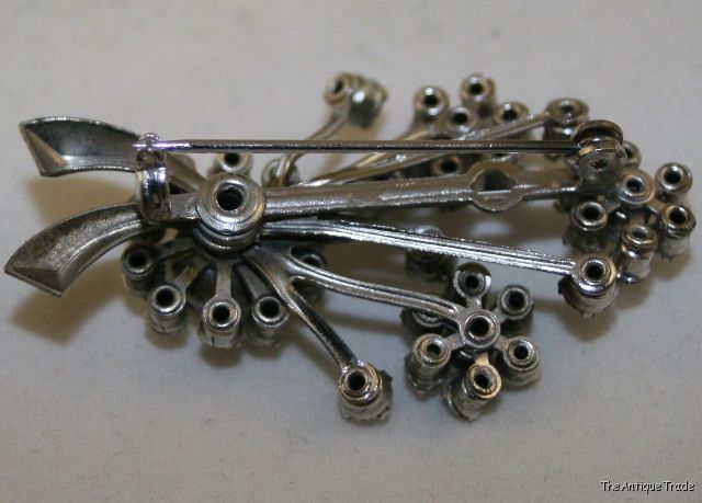 Vintage Art Deco Jewelry riveted pin brooch
