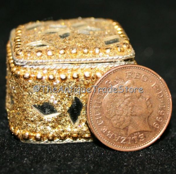 Yellow and white metal Pill box  miniature Jewelry