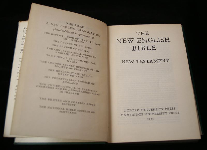 Vintage 1961 Oxford The New English Bible book