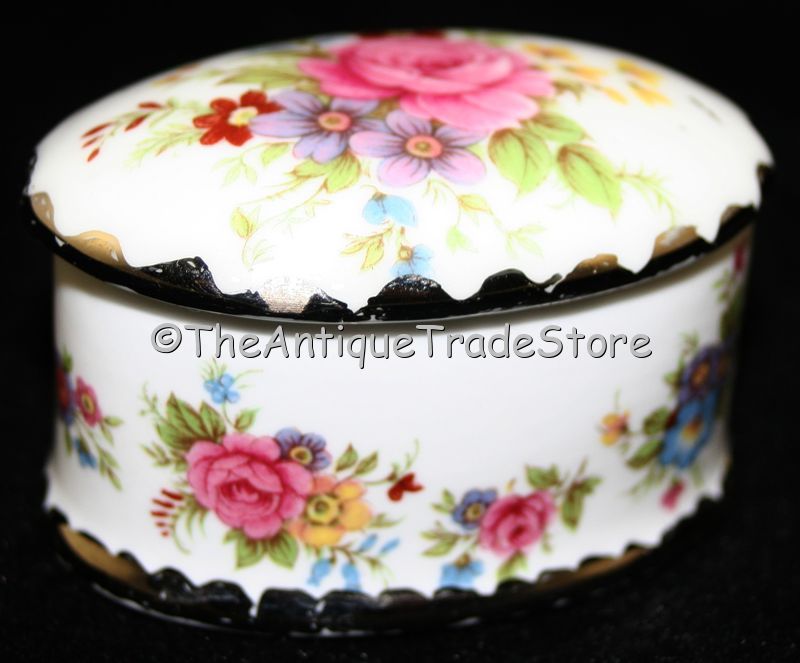 Retro 1996 British inscribed porcelain Pill box