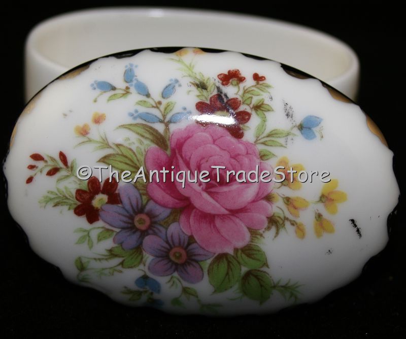 Retro 1996 British inscribed porcelain Pill box