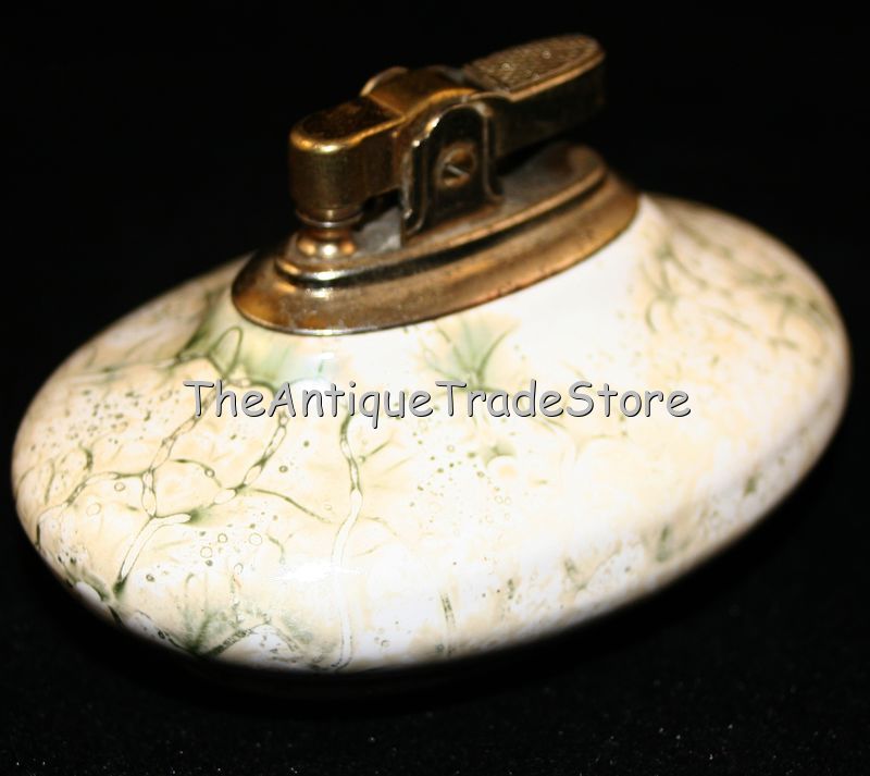 Vintage unbranded table top lighter Delft ceramic base
