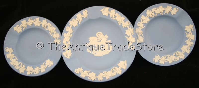3 Vintage 1970 Wedgwood Jasperware porcelain Ashtrays