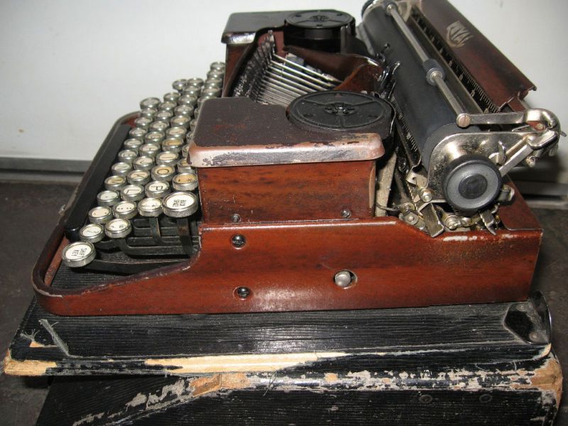 1920's Royal Portable Typewriter