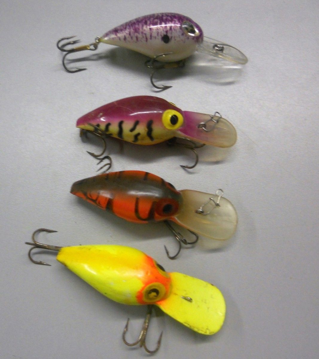 4 Lure Lot Wiggle Wart Crankbait Cotton, Cordell, Storm Vintage