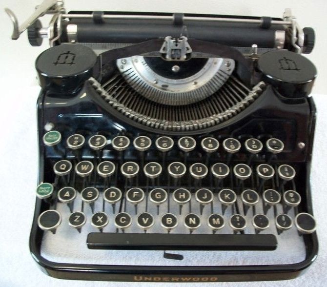 external image Antique_1926_Underwood_Glass_Key_Typewriter.jpg