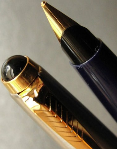 Blue Gold Parker 45 Converter Fountain Pen 14K Med Nib Blue Gold Parker 45 Converter Fountain Pen 14K Med Nib
