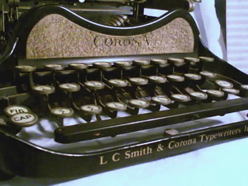 Corona Close Up Keys Gold Special Model 3