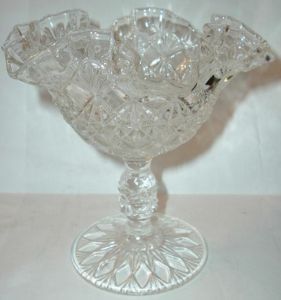 Fenton 9120Y Fine cut Block Comport Diamond Fan 1980