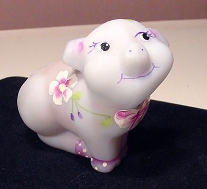 Fenton Burmese Glass Pig Figurine