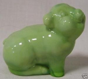 Fenton Chameleon Green Solid Glass Pig
