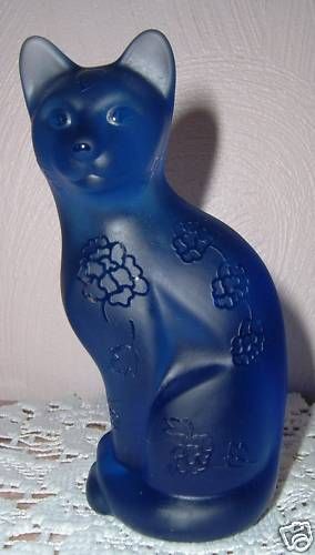 Fenton Hayacinth Satin Sand Carved Glass Stylized Cat
