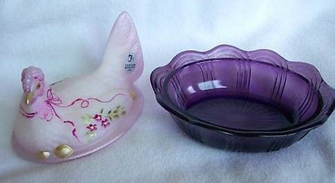 Fenton QVC Hen on a dish top and bottom shown