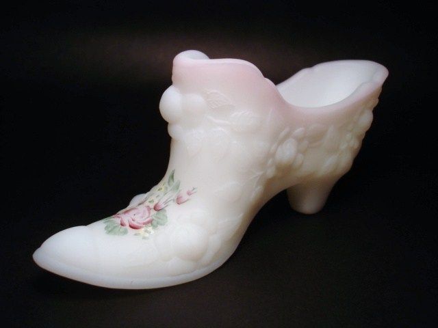 Fenton Shoe White-Lilac w/Rose Pattern
