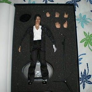 Hot Toys Michael Jackson Figure Billie Jean