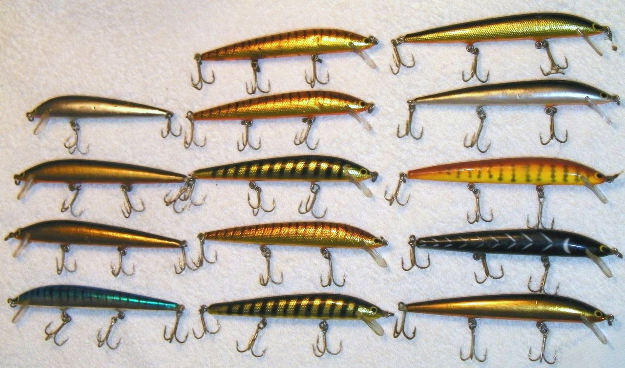 Large Lot of 14 Bagley 5 inch Bang-O-Lures in nice colors