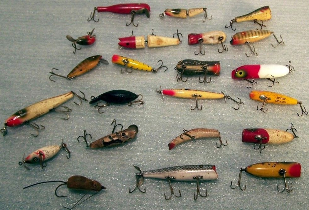 Vintage_Old_Wood_4_inch_top_water_fishing_lure_with_propel.jpg (1280×