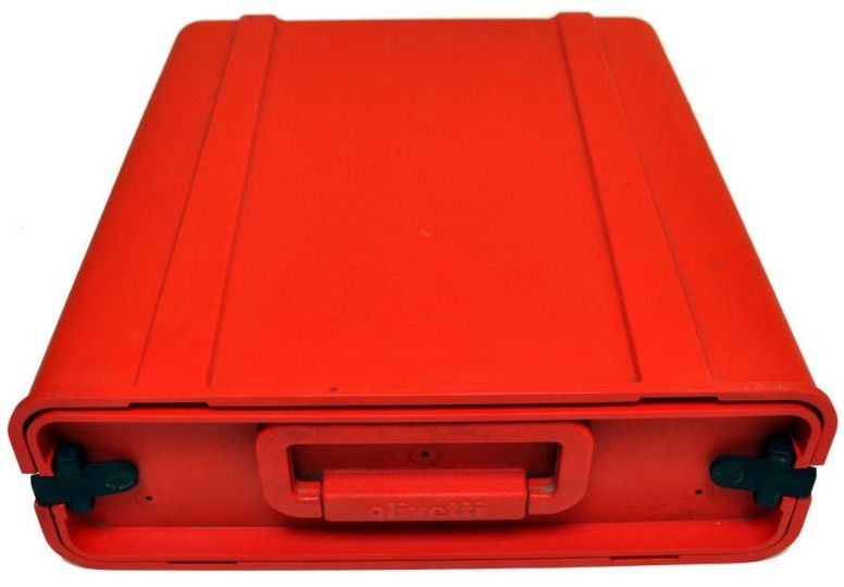 Olivetti Valentine in Case
