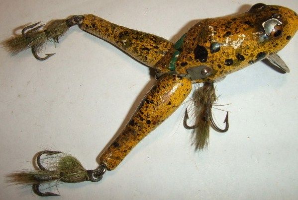 Paw Paw Wotta Frog Old Vintage Wood Bass Fishing Lure w/Hair Paw Paw Wotta Frog Old Vintage Wood Bass Fishing Lure w/Hair