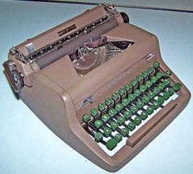 Royal Quiet De Luxe Portable Manual Typewriter 1951 Green Keys
