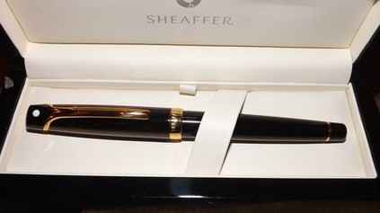 Sheaffer Valor Glossy Brown Fountain Pen 14kt Nib Italian
