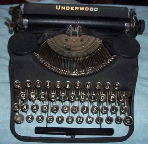 Underwood Elliot Fisher Typewriter w/Case 1930