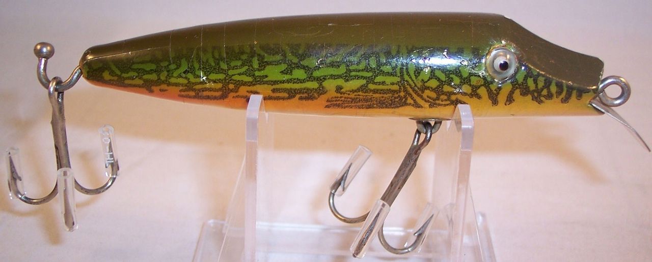 Vintage Shakespeare Kazoo Wobbler Photo Finish Fishing Lure