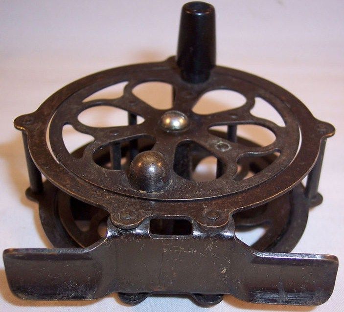 Shakespeare Kazoo Raised Pillar Skeleton Type Fly Fishing Reel Shakespeare Kazoo Raised Pillar Skeleton Type Fly Fishing Reel
