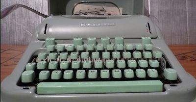 Hermes 3000 Cursive Model Mint Green